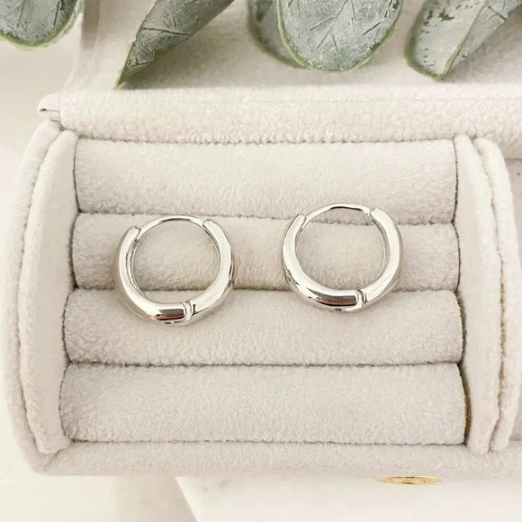 925 Sterling Silver Small Hoop Earrings Small Huggies Minimalist Hoop Earrings - Picture 8 of 11